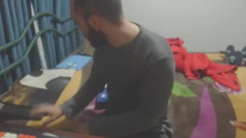 Dincht online show from 29, 9, 2025