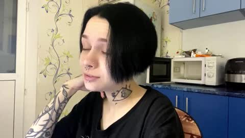 Snapshot of dinorahdamoro chatting on 21, 10, 2025 Cate online show from 21, 10, 2025
