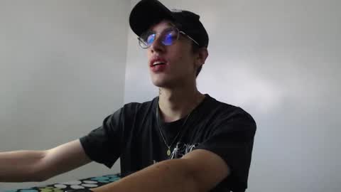 Snapshot of dio_star chatting on 18, 11, 2025 Dio online show from 18, 11, 2025