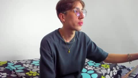 Snapshot of dio_star chatting on 4, 12, 2025 Dio online show from 4, 12, 2025