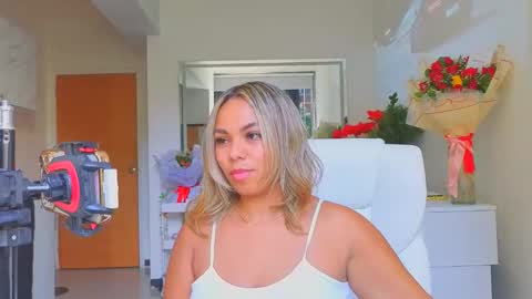 diosadeluniverso_ online show from 23, 2, 2026