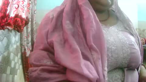 Snapshot of dipa2345 chatting on 7, 11, 2025 dipa2345 online show from 7, 11, 2025