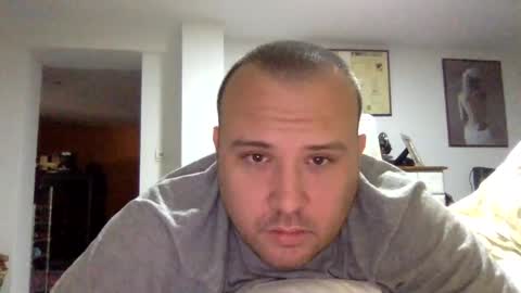 Snapshot of dirme chatting on 4, 3, 2025 dirme online show from 4, 3, 2025