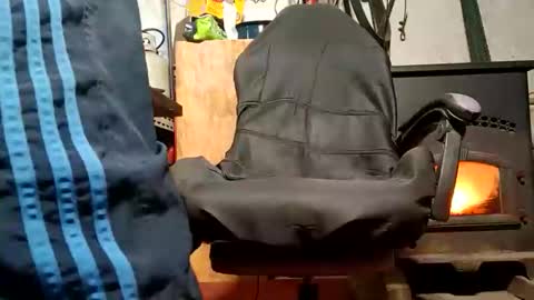 dirtmcgirt82 online show from 18, 12, 2024