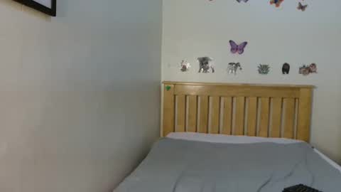 Snapshot of dirty_slutts chatting on 17, 10, 2025 sisi and grovin online show from 17, 10, 2025