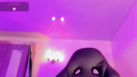 Naomy  online show from 9, 7, 2026