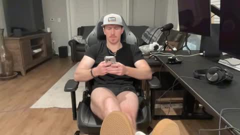 Snapshot of discgolf4life chatting on 3, 3, 2025 JustinDulgeXXX online show from 3, 3, 2025