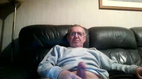 Snapshot of discovery63 chatting on 2, 12, 2024 discovery63 online show from 2, 12, 2024