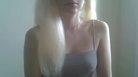 DitaMilton online show from 12, 9, 2025