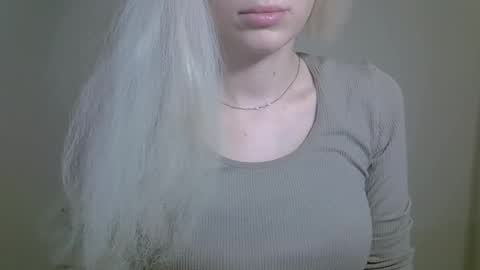 DitaMilton online show from 3, 11, 2025