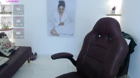 Snapshot of diva_milf chatting on 27, 6, 2026 Diva online show from 27, 6, 2026