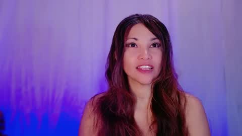 DivineLynn online show from 17, 2, 2025