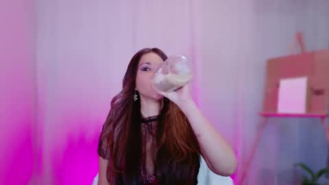 DivineLynn online show from 22, 2, 2025