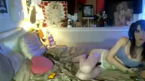 Snapshot of dixie_doll chatting on 11, 10, 2025 Dixie Doll online show from 11, 10, 2025