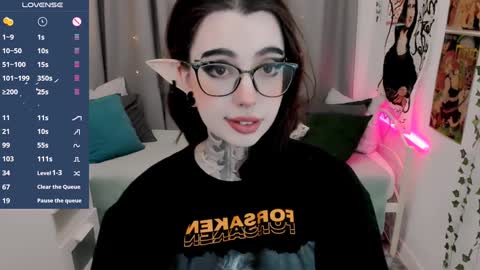 dixipixi_ online show from 26, 1, 2025