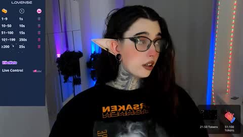 dixipixi_ online show from 16, 10, 2025