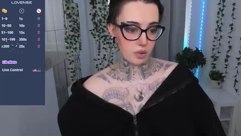 dixipixi_ online show from 27, 3, 2026