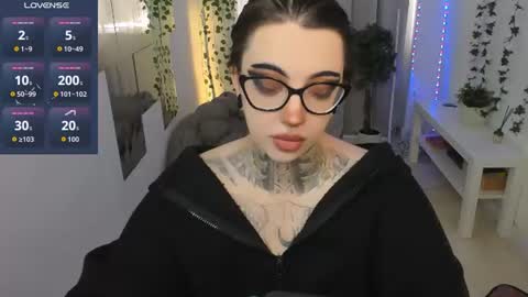 dixipixi_ online show from 25, 7, 2026