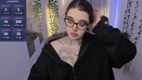 dixipixi_ online show from 26, 7, 2026