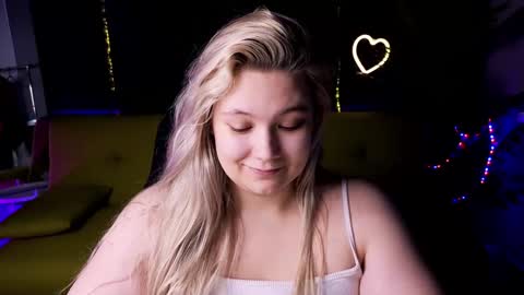 Jenia online show from 4, 12, 2024