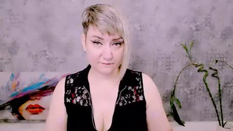 Snapshot of djullia chatting on 2, 7, 2026 djullia online show from 2, 7, 2026