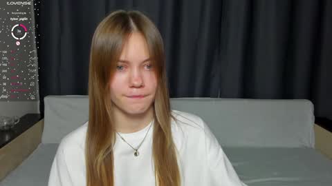 Polly and Kiriko online show from 25, 1, 2025