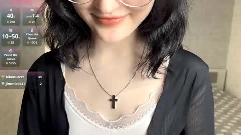 Snapshot of dodiebabikian chatting on 25, 5, 2026 Annie PVT IS OPEN online show from 25, 5, 2026