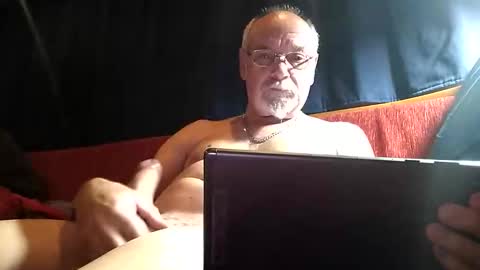 doghouseblue online show from 14, 12, 2025