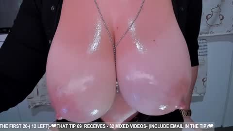 Snapshot of dolce4you69 chatting on 9, 1, 2025 Dea----IF YOU WANT TO SUPPORT ME -Purshase subscribtions scroll BIO THANK YOU LOVE - online show from 9, 1, 2025