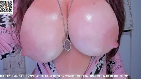 Snapshot of dolce4you69 chatting on 22, 1, 2025 Dea----IF YOU WANT TO SUPPORT ME -Purshase subscribtions scroll BIO THANK YOU LOVE - online show from 22, 1, 2025