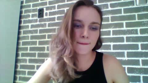 Snapshot of dolcezza_ chatting on 2, 4, 2026 dolcezza_ online show from 2, 4, 2026