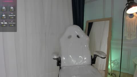 doll_isa_ online show from 4, 12, 2025