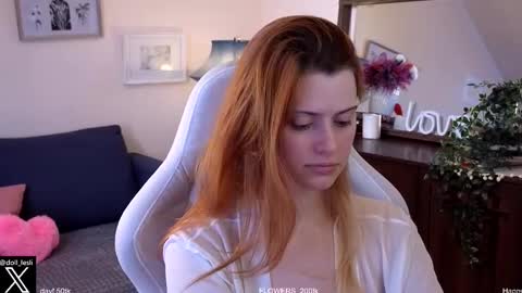 Your doll Lesli online show from 8, 3, 2025