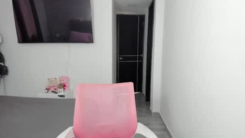 doll_oriana online show from 11, 2, 2025