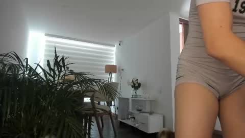 doll_oriana online show from 19, 6, 2026