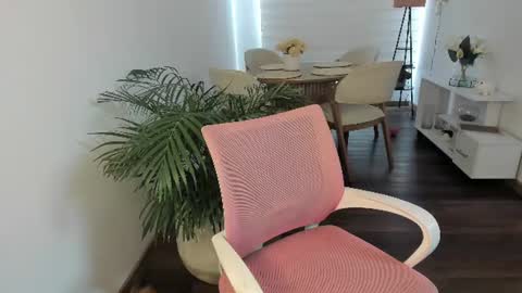 doll_oriana online show from 25, 6, 2026