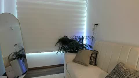 doll_oriana online show from 27, 7, 2026