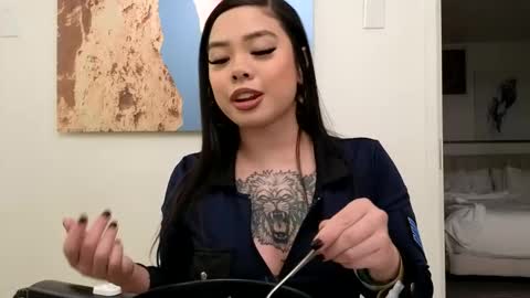 Snapshot of dolllface chatting on 23, 1, 2025 DOLLLFACE online show from 23, 1, 2025