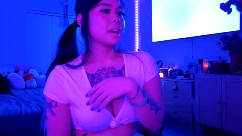 Snapshot of dolllface chatting on 19, 2, 2025 DOLLLFACE online show from 19, 2, 2025