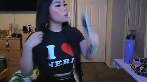 Snapshot of dolllface chatting on 28, 2, 2025 DOLLLFACE online show from 28, 2, 2025