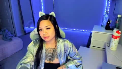 Snapshot of dolllface chatting on 15, 9, 2025 DOLLLFACE online show from 15, 9, 2025