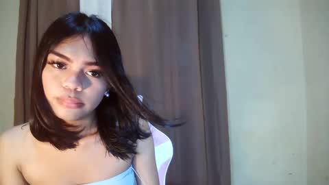 dolly_angel2 online show from 8, 12, 2024