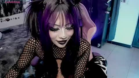 dolly_bones online show from 21, 6, 2026