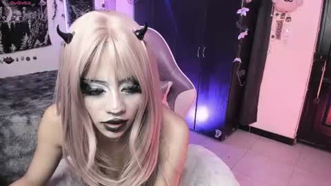 dolly_bones online show from 30, 6, 2026