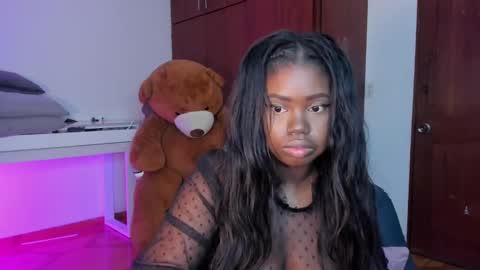 emily --  online show from 25, 9, 2025