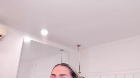 Snapshot of dolly_walker chatting on 7, 6, 2026 dolly walker online show from 7, 6, 2026
