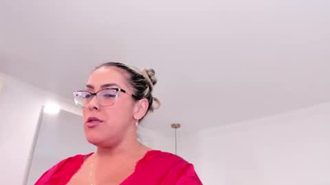 Snapshot of dolly_walker chatting on 21, 6, 2026 dolly walker online show from 21, 6, 2026