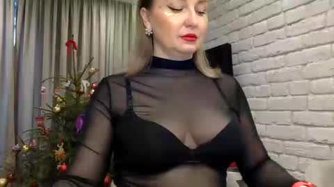 DOM MUMMY online show from 5, 1, 2025