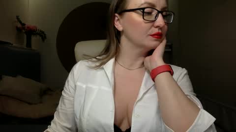 DOM MUMMY online show from 23, 2, 2025