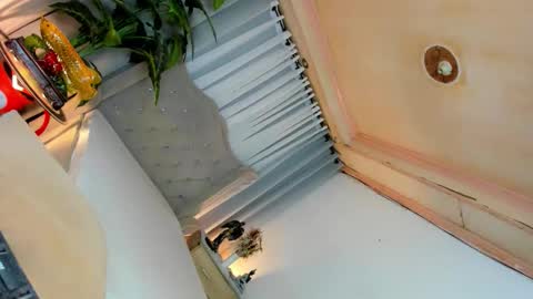 CALL ME BABY BELLA online show from 21, 9, 2025